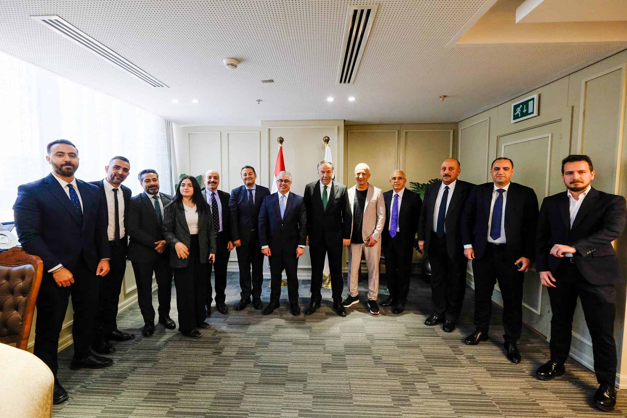 دي إن إم التركية توقع عقدًا لإنشاء مصنع للجينز في اقتصادية قناة السويس